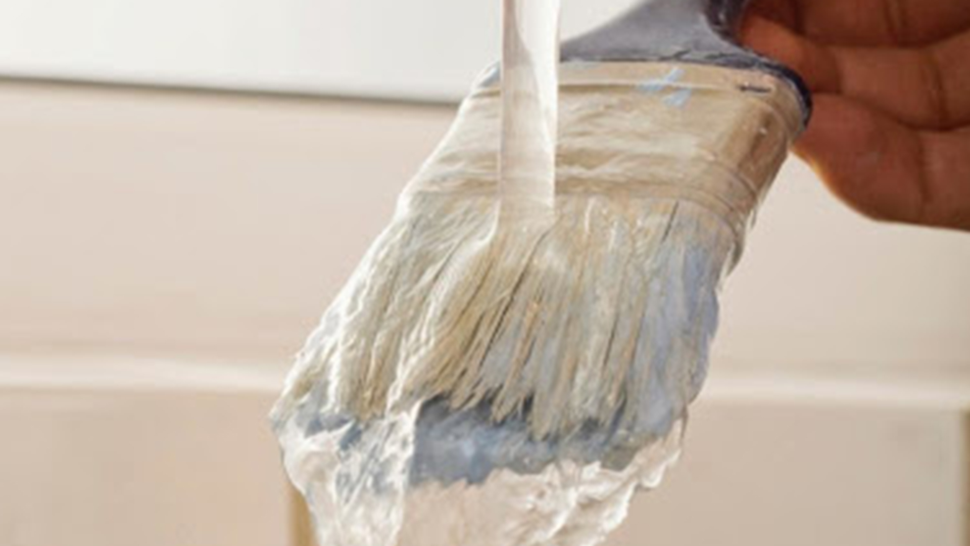 Ibratex Responde - Como limpar os materiais de pintura após o uso?